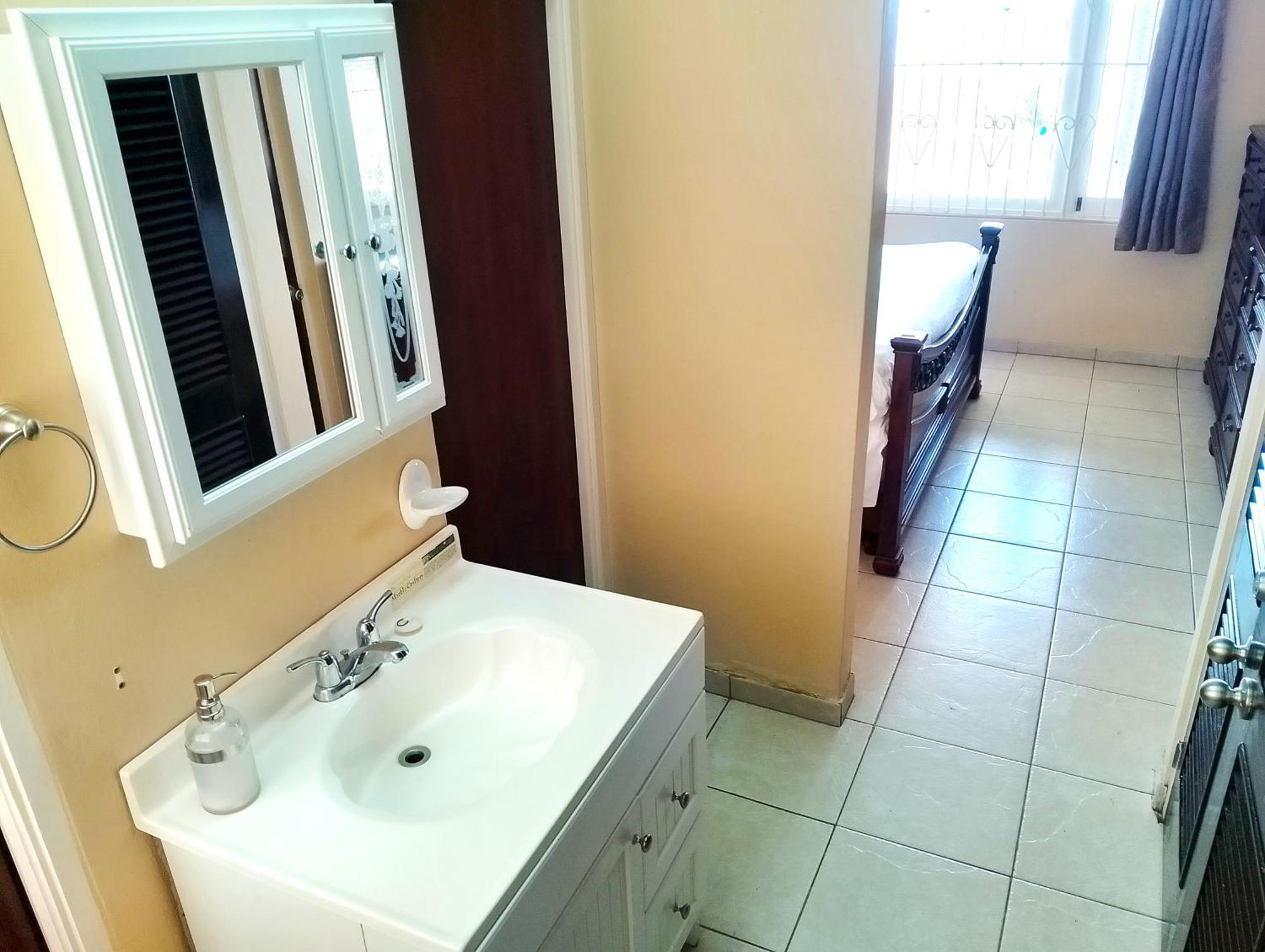 Ocho Rios 2 Bedroom Apartment/Flat Exterior photo